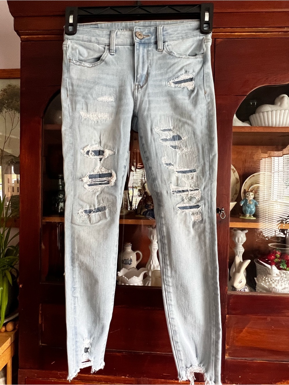 American Eagle Outfitters Light Blue Distressed Skinny Jeans